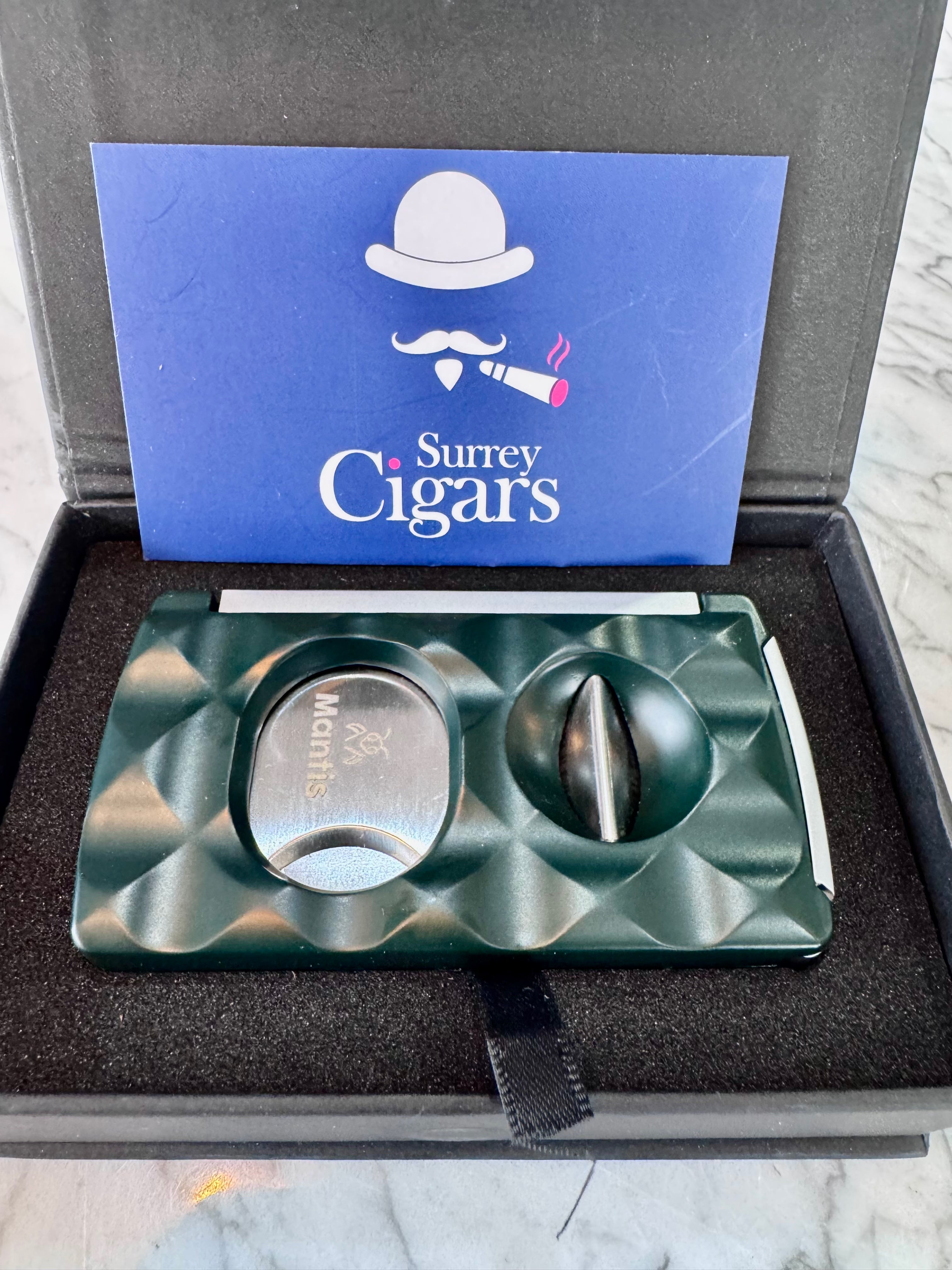 Mantis - Universal - 3 X Cigar Cutter - Straight Cut + V-Cut + Punch Cutter in Green