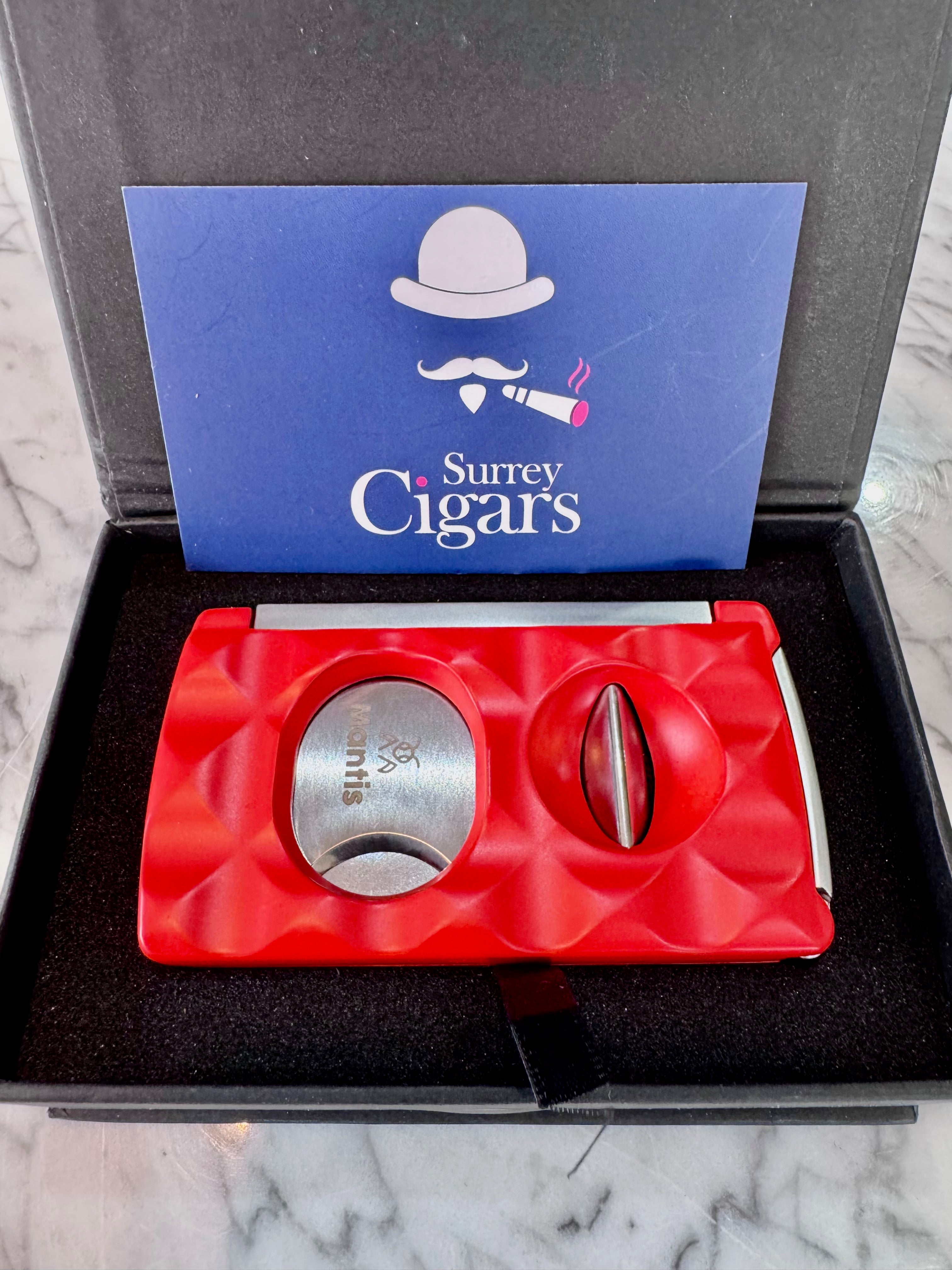 Mantis - Universal - 3 X Cigar Cutter - Straight Cut + V-Cut + Punch Cutter in Red