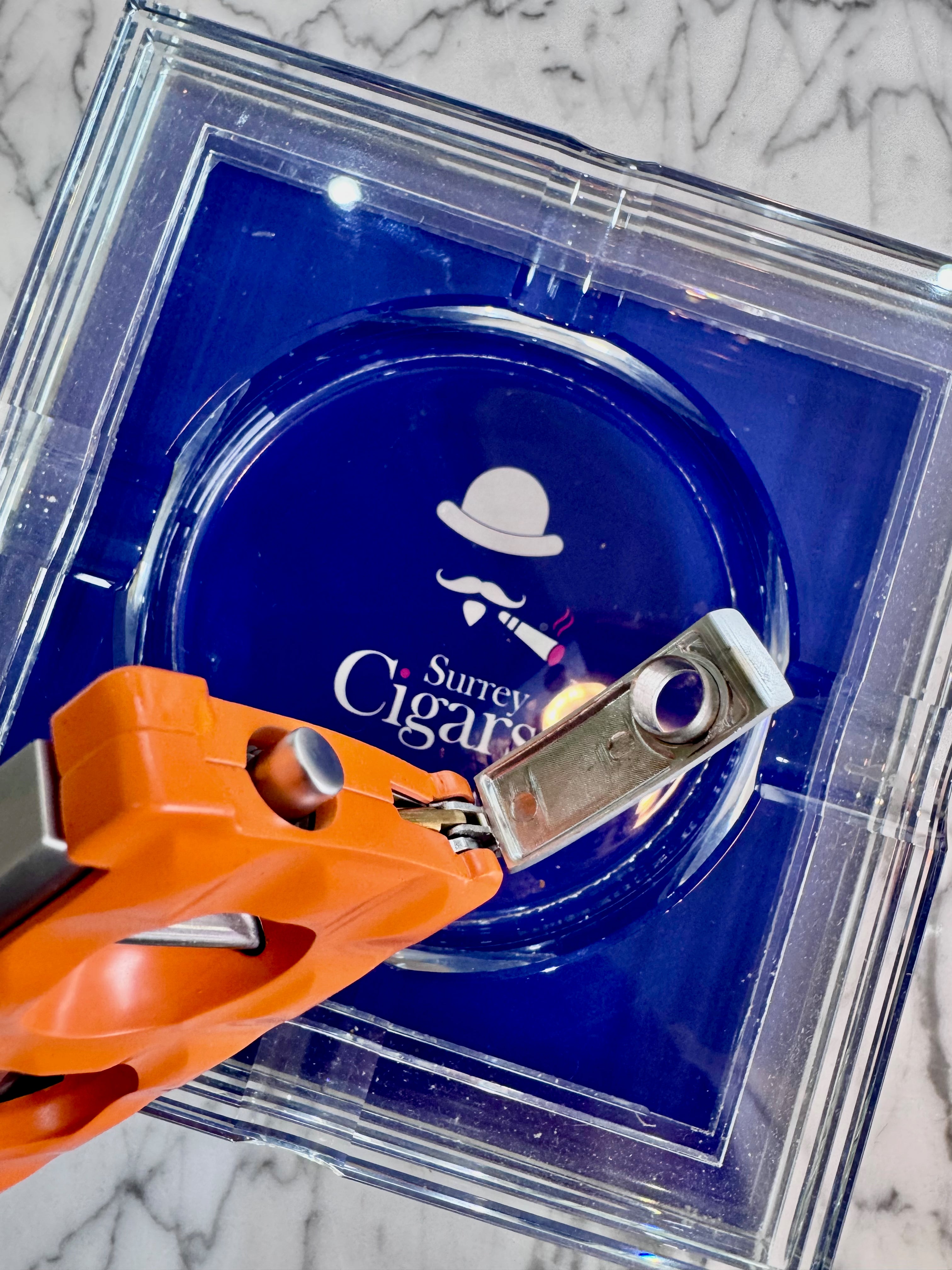 Mantis - Universal - 3 X Cigar Cutter - Straight Cut + V-Cut + Punch Cutter in Orange
