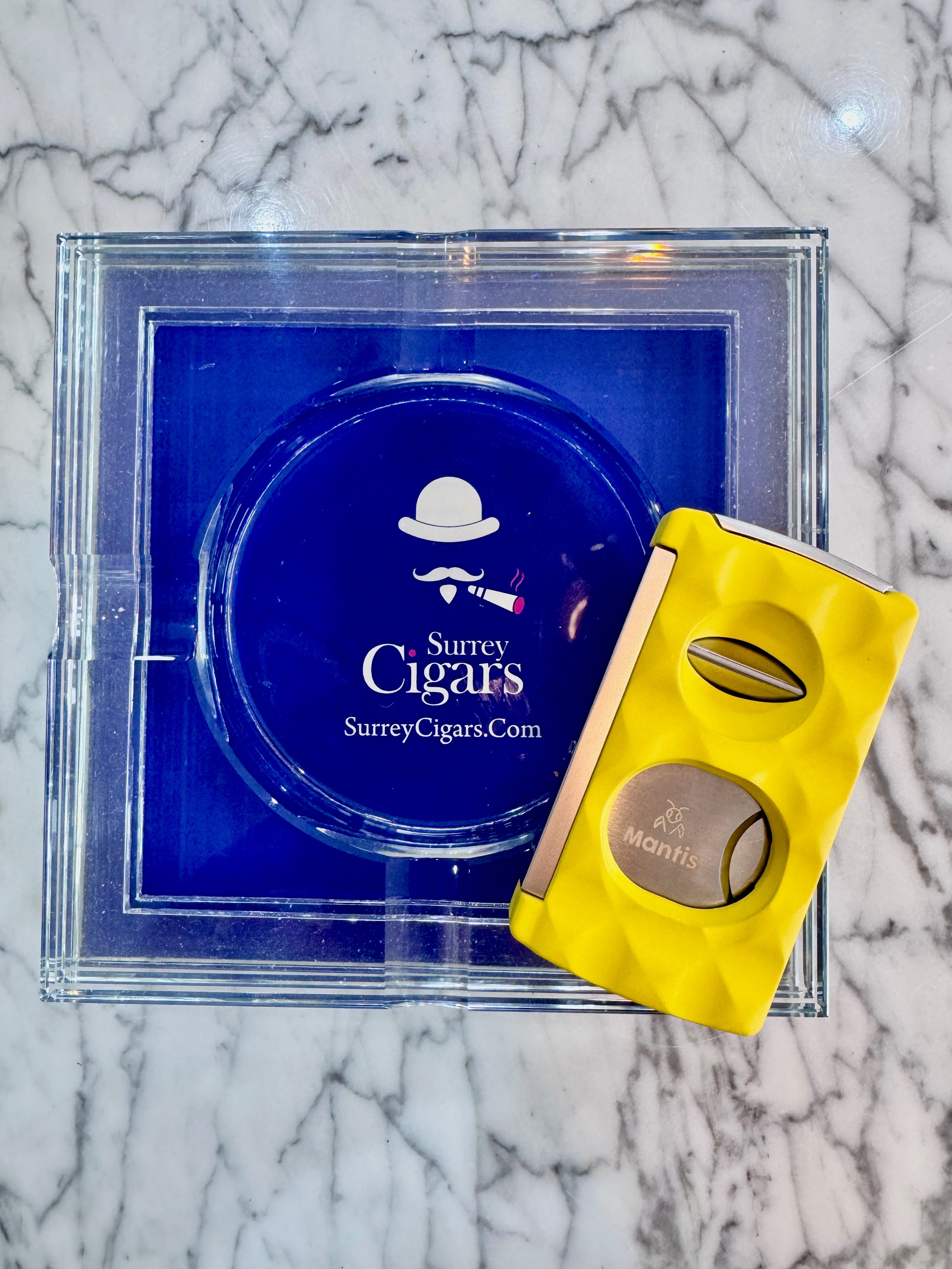 Mantis - Universal - 3 X Cigar Cutter - Straight Cut + V-Cut + Punch Cutter in Cool Grey
