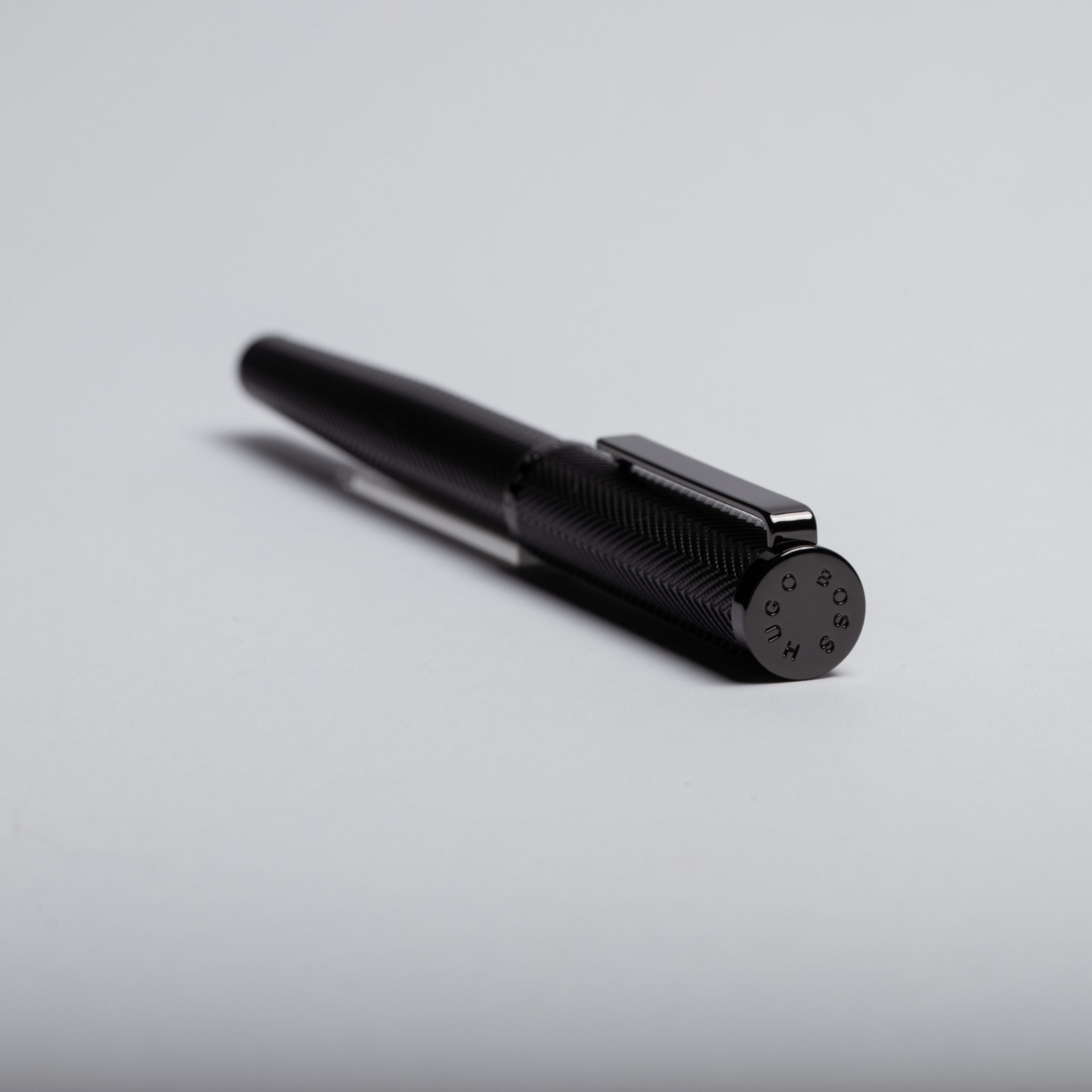 Hugo Boss Formation Herringbone Fountain Pen Gun