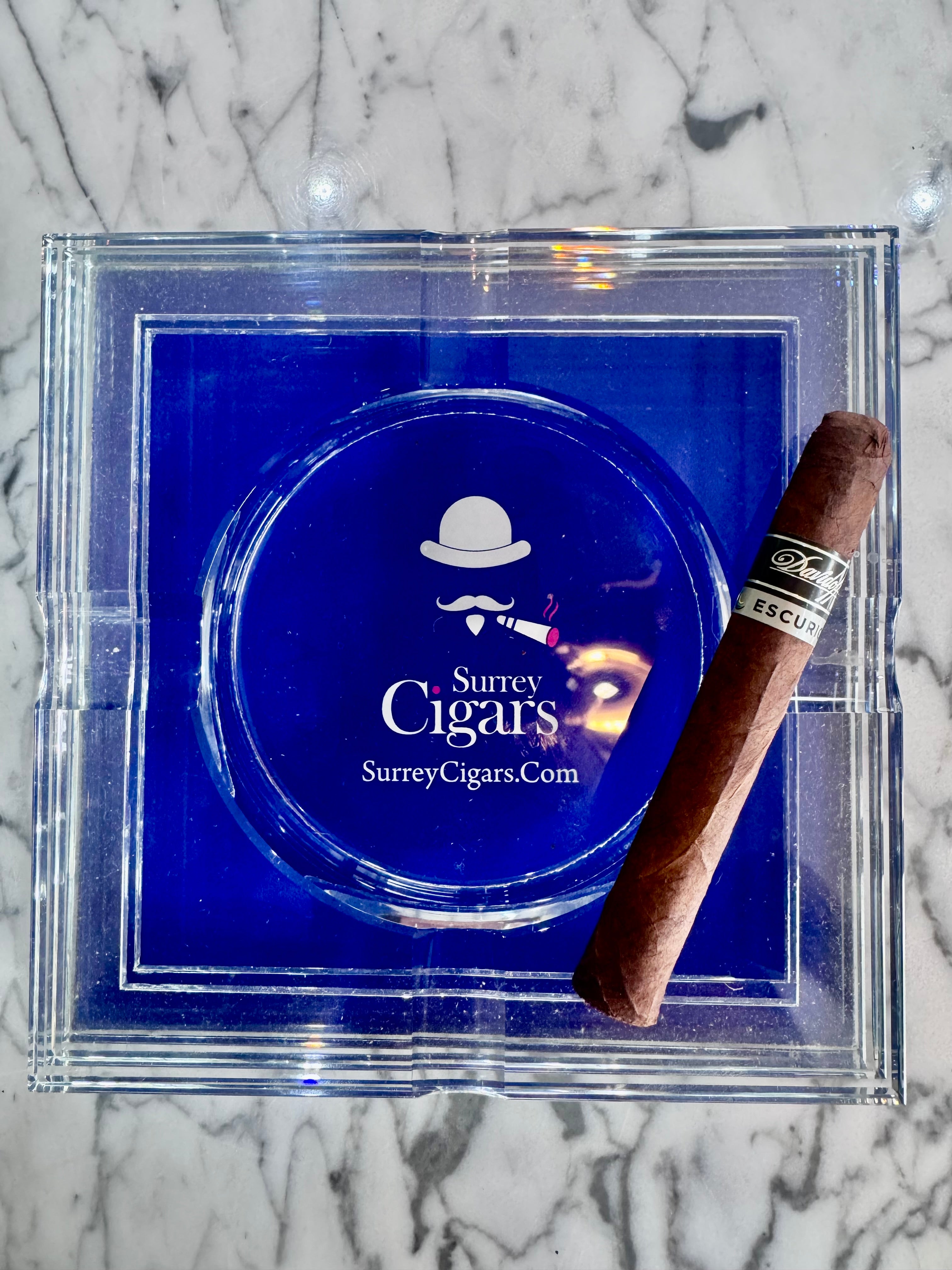 Davidoff Primeros Escurio Petit Panetela. Tin of 6 Cigars