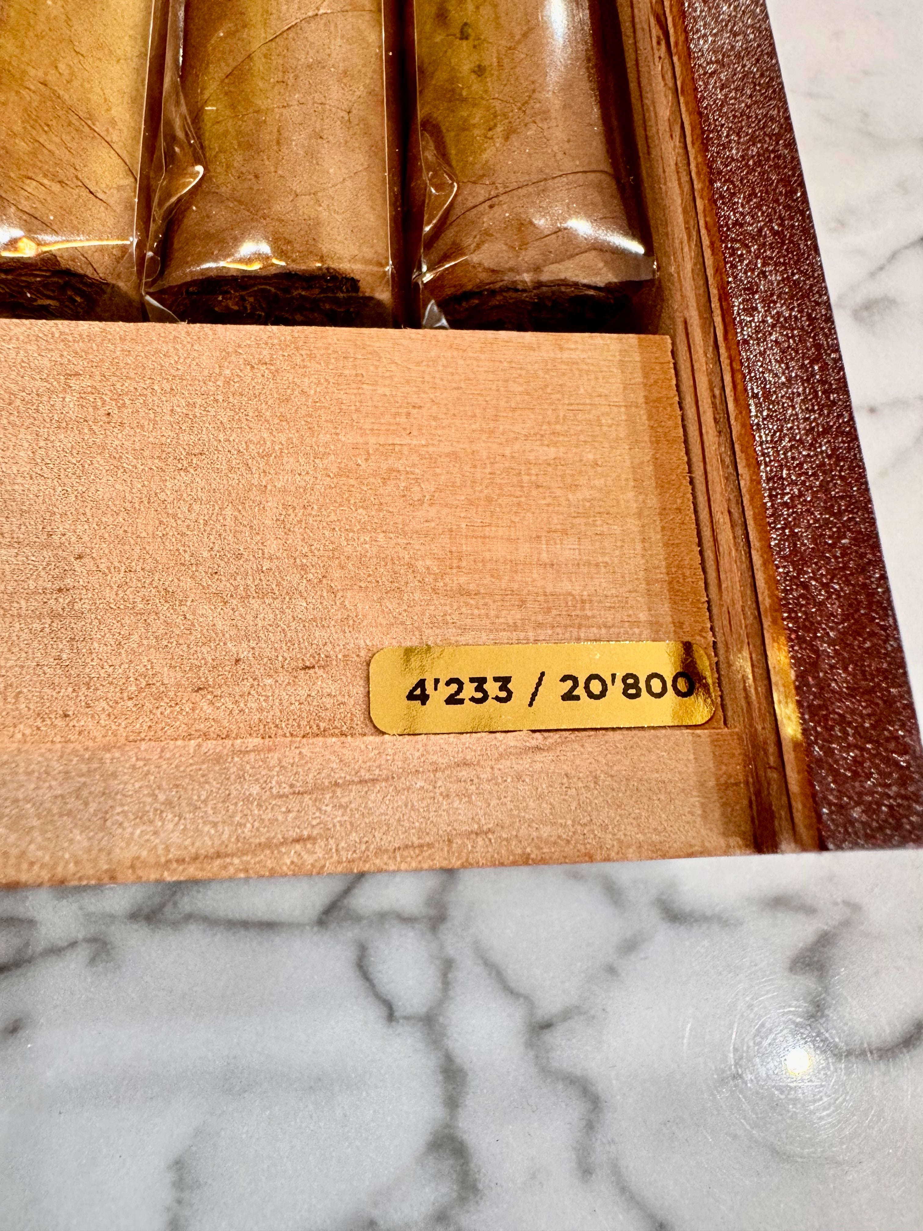 Davidoff Aniversario No. 1 2023 Limited Edition Collection No. 4,233 / 20,800