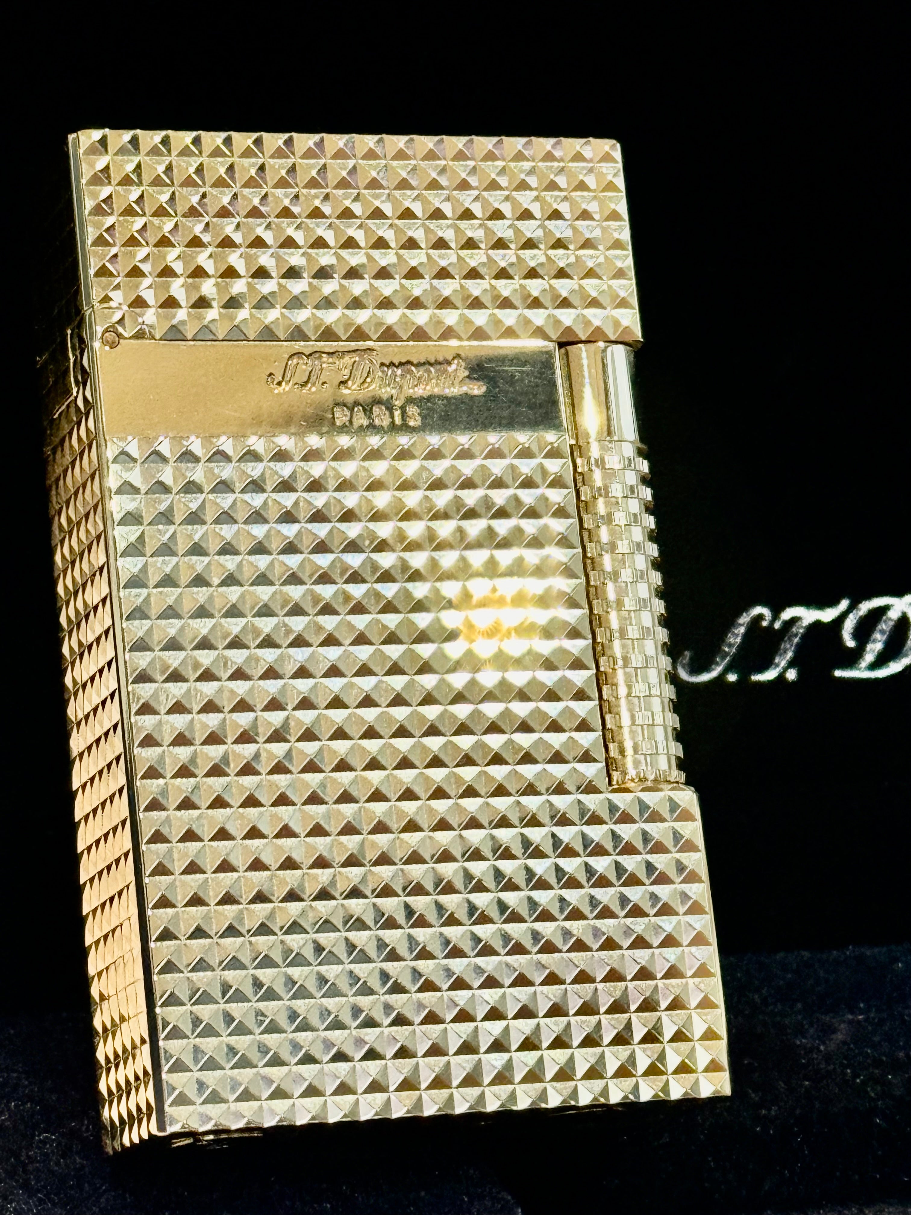 S.T. Dupont Le Grand Yellow Gold Diamond Head Lighter