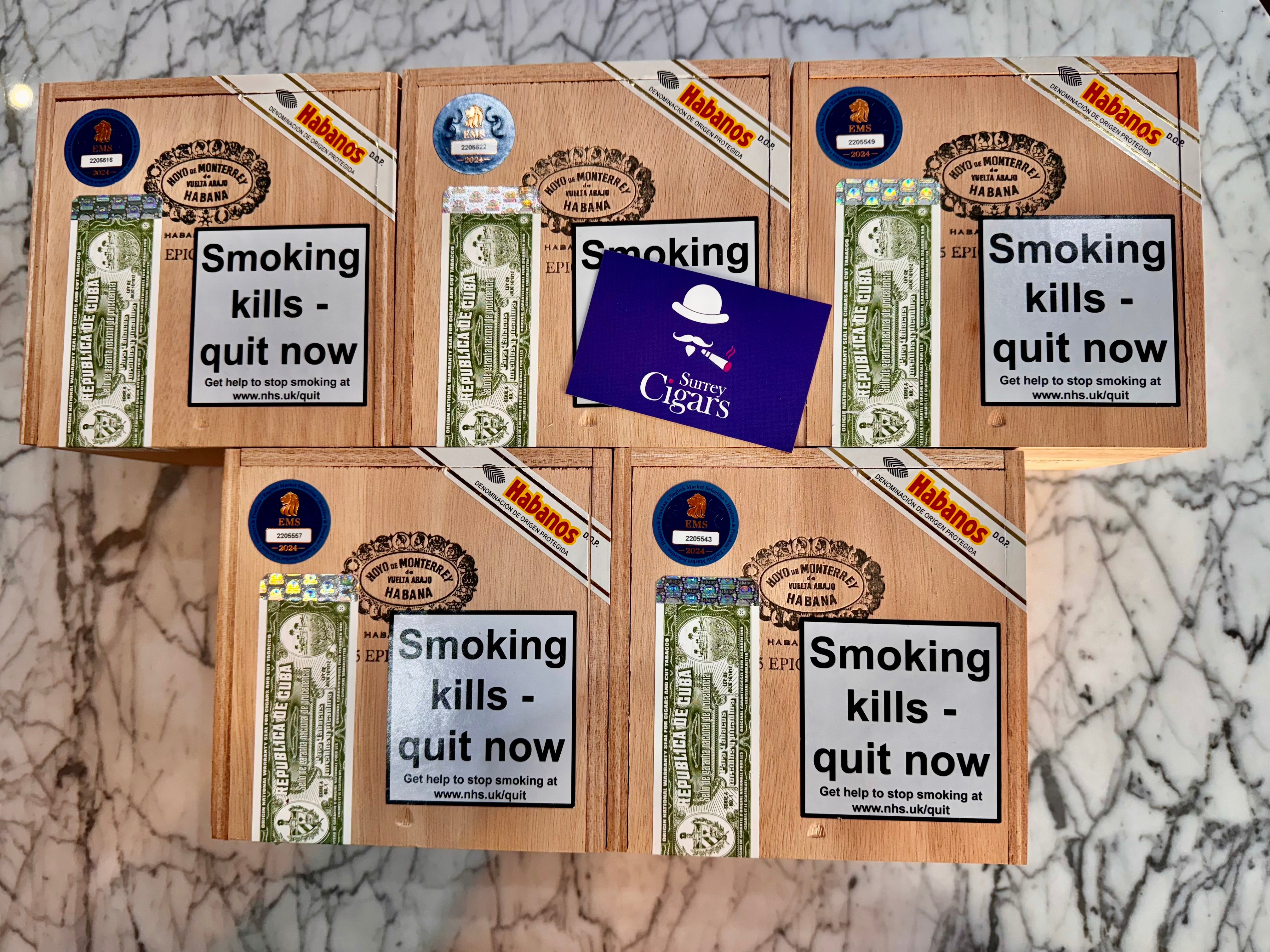 Hoyo de Monterrey Epicure No.3 cigar box with branding and packaging