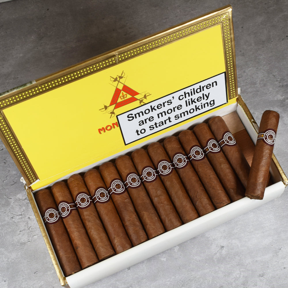 MONTECRISTO MEDIA CORONA - Box of 25
