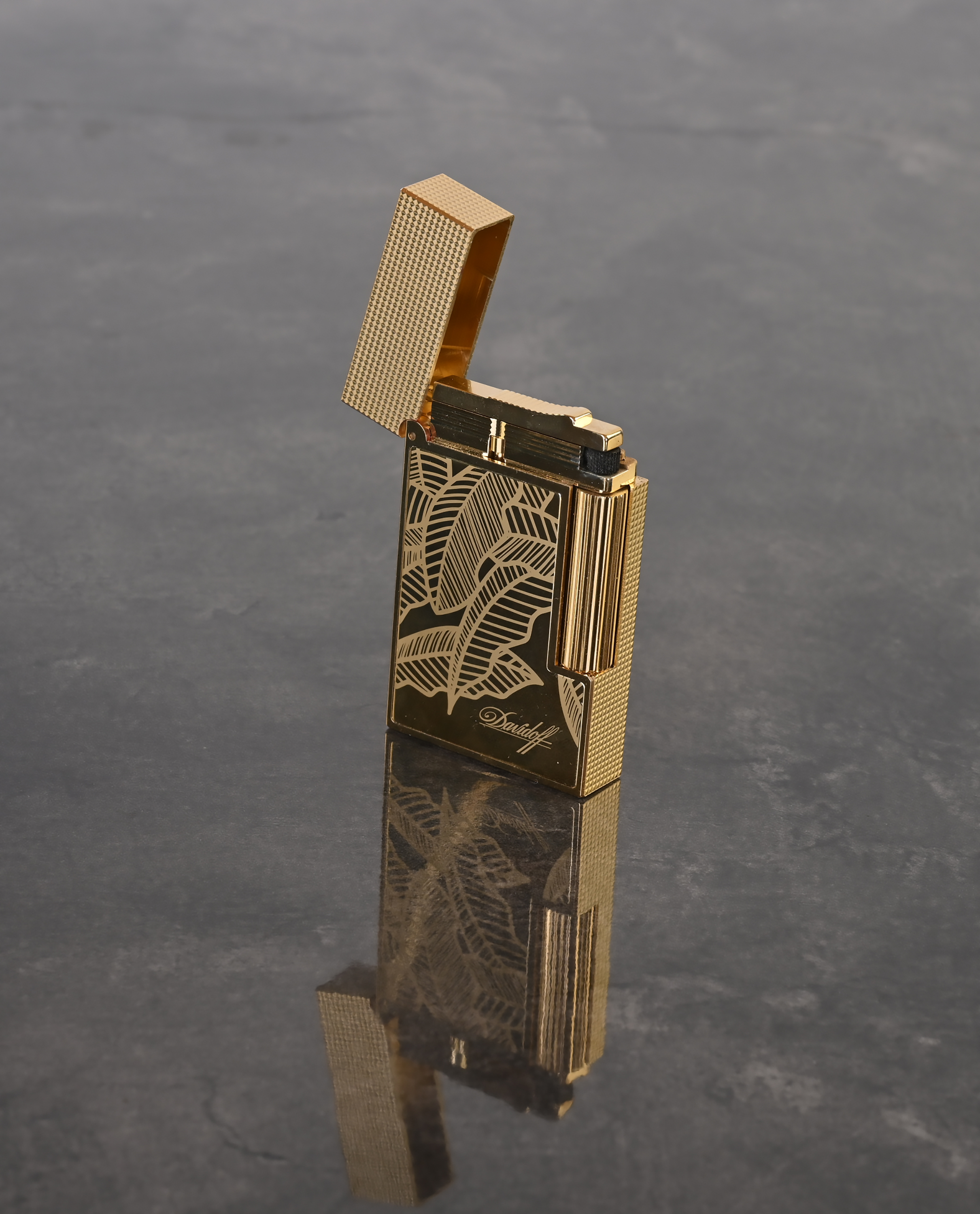 Davidoff Prestige Lighter (Gold) - The Leaves Limited Edition (No. 023/250)