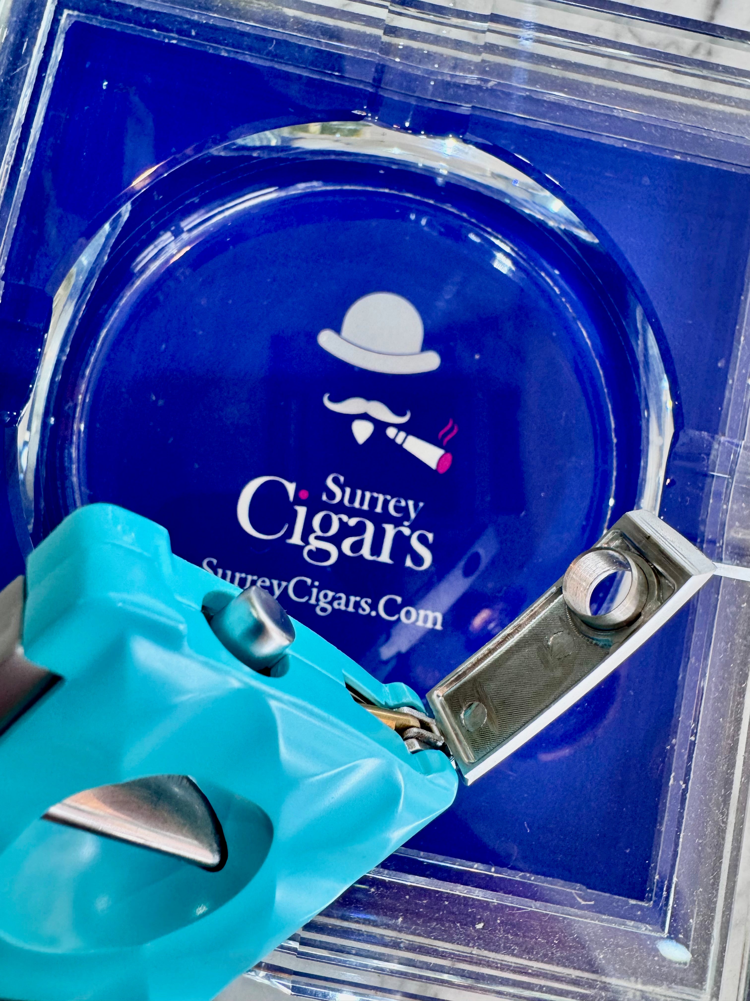 Mantis - Universal - 3 X Cigar Cutter - Straight Cut +  V-Cut + Punch Cutter in Aqua