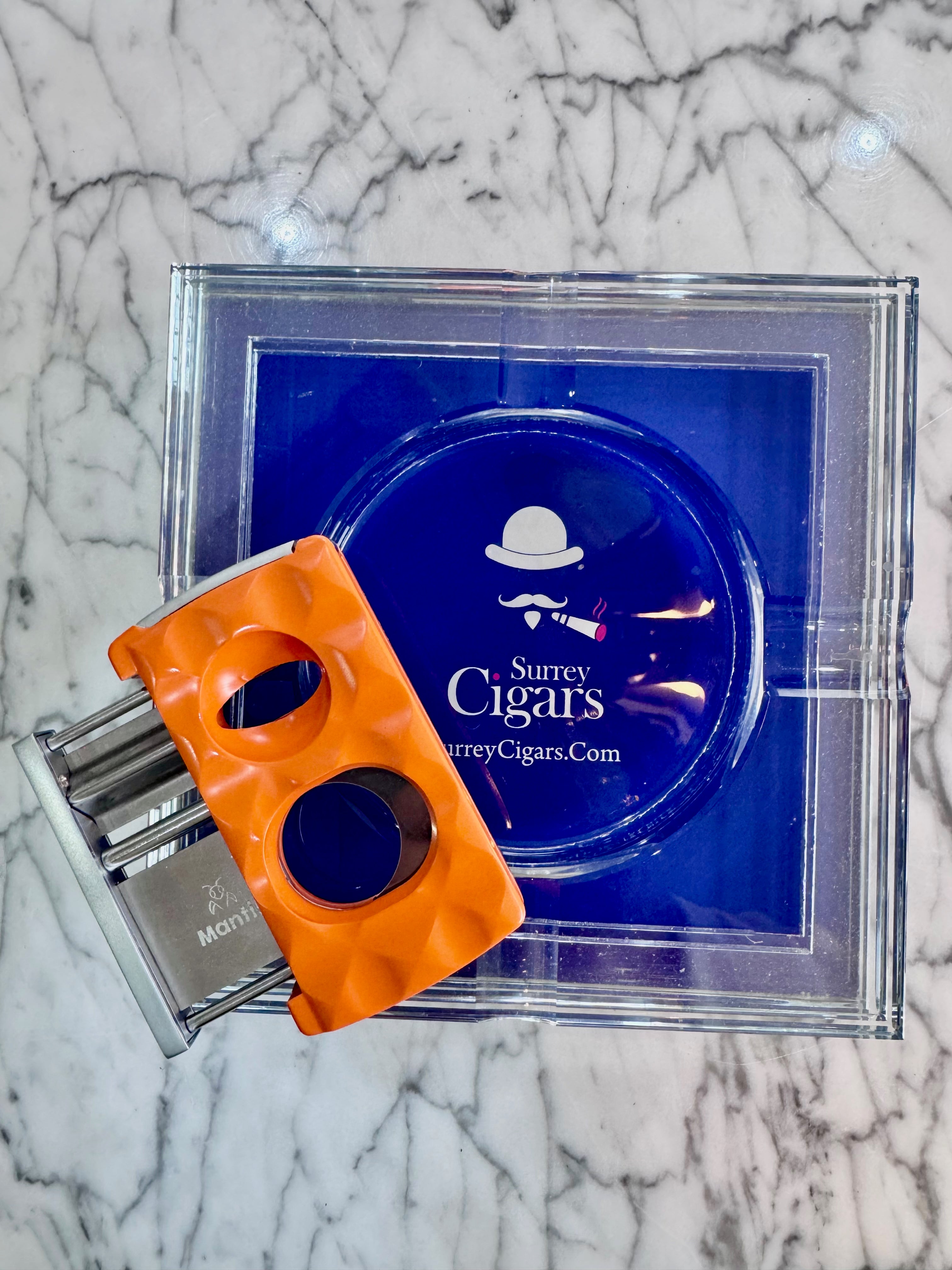 Mantis - Universal - 3 X Cigar Cutter - Straight Cut +  V-Cut + Punch Cutter in Orange