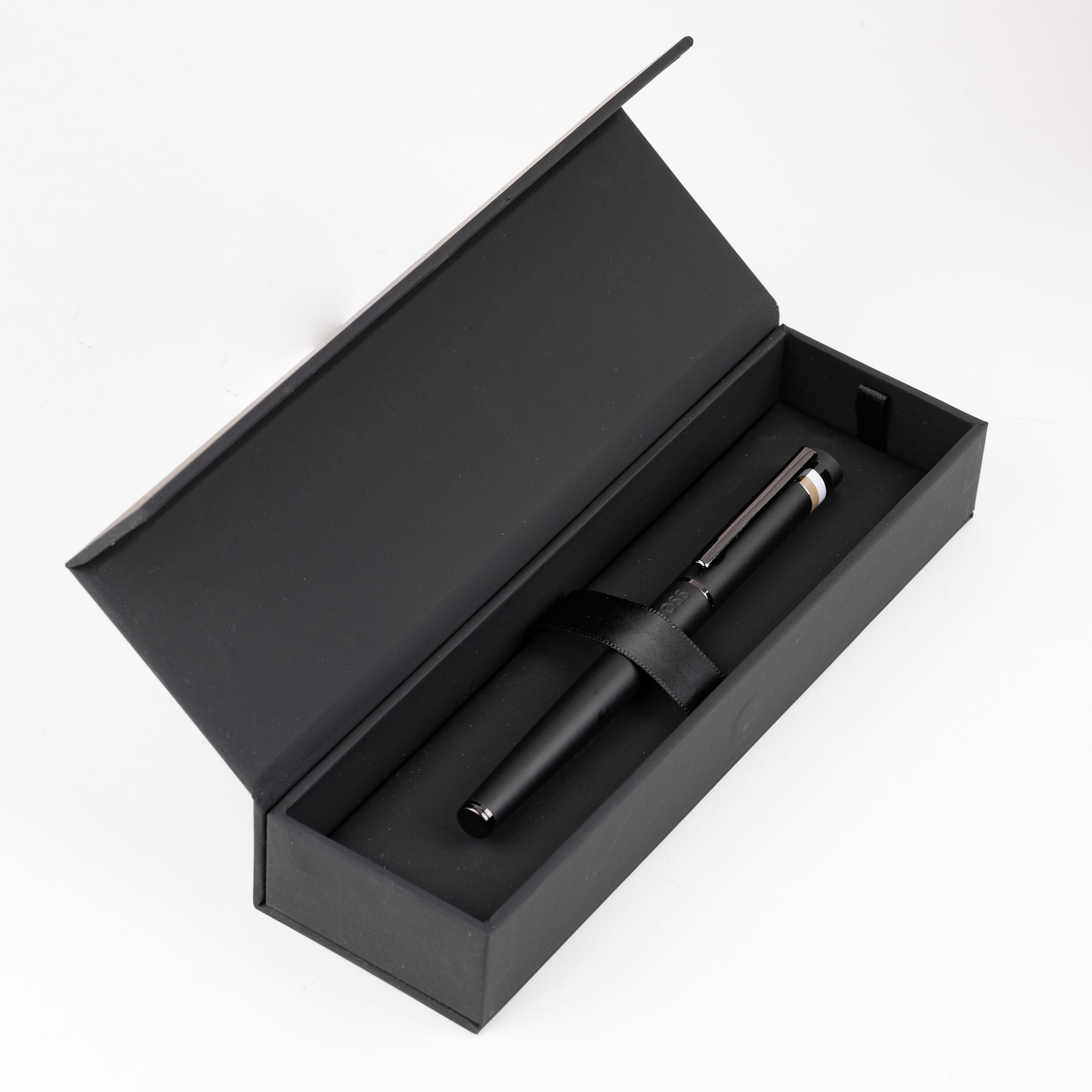 Hugo Boss Loop Black Iconic Fountain Pen