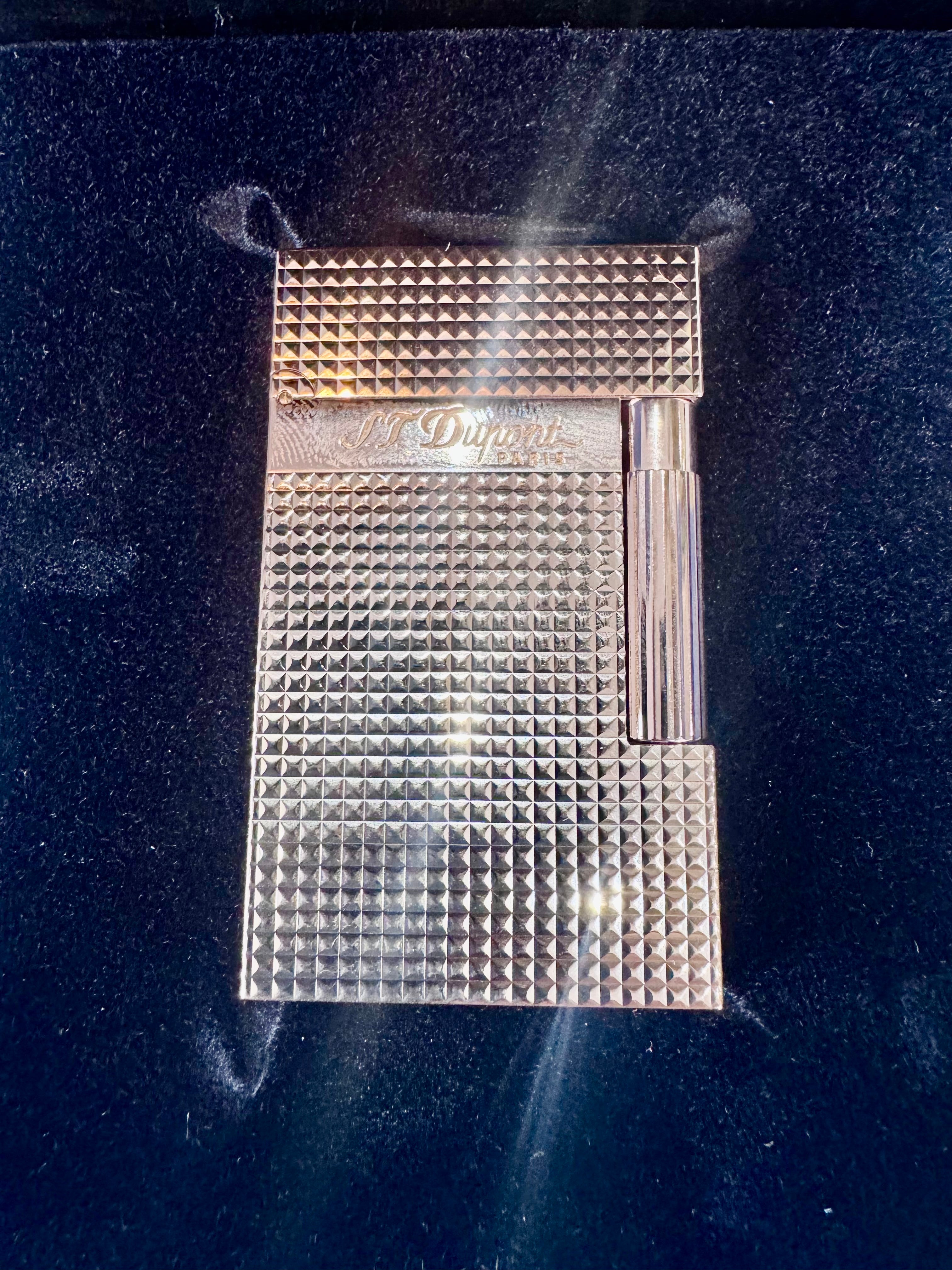 S.T. Dupont Ligne 2 Double Guilloche Lighter Pink 016424
