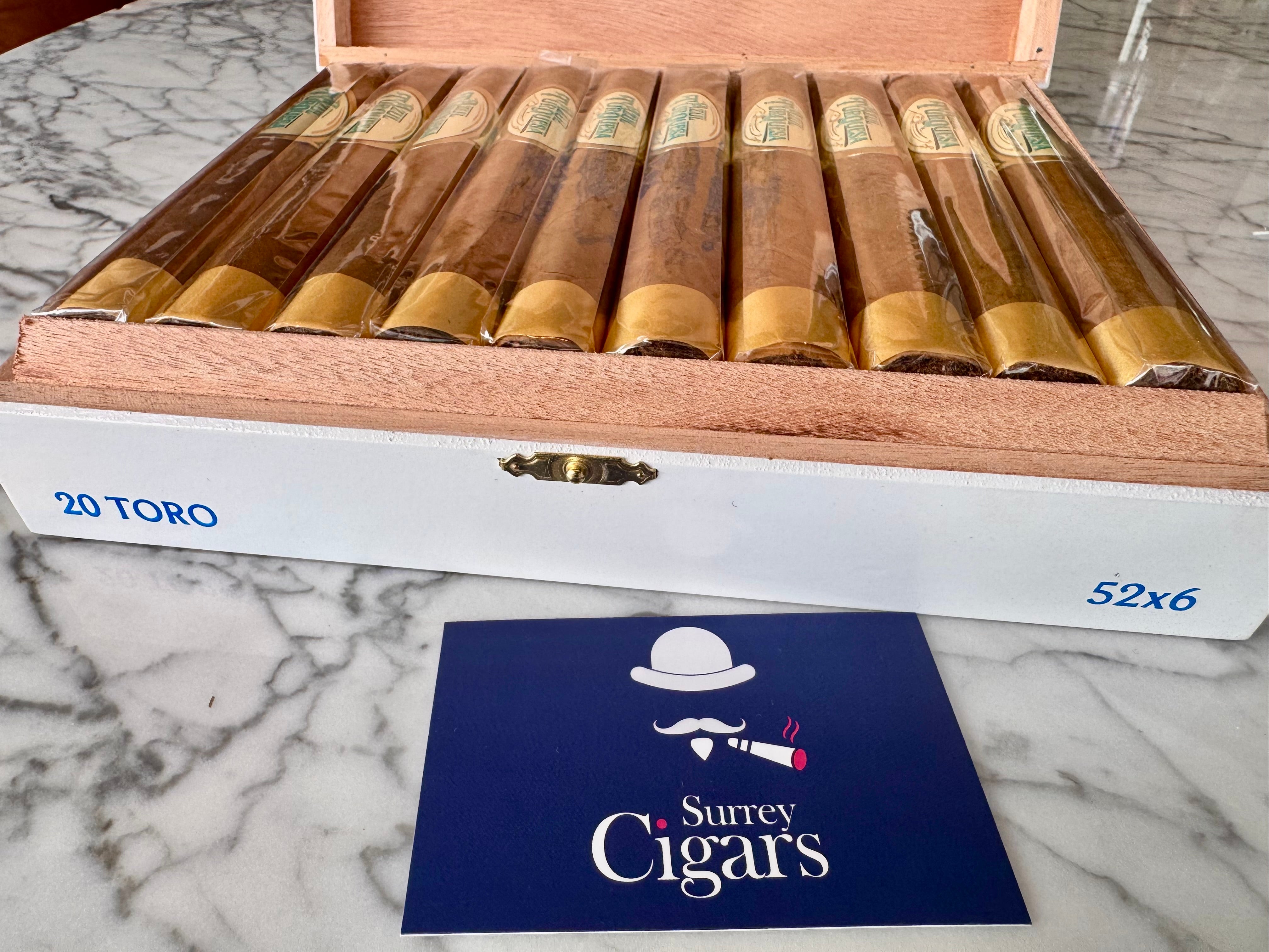 Azul Turquesa Cognac Connecticut Toro