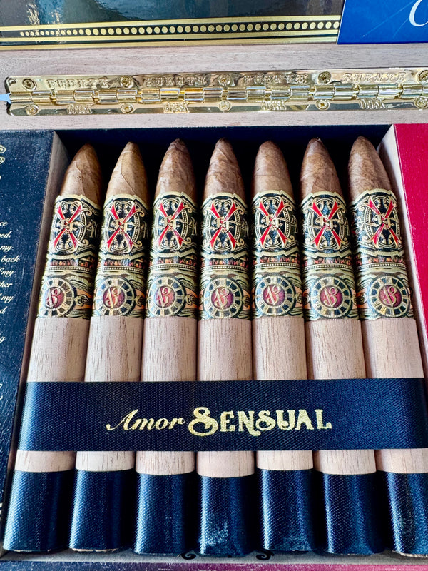 Arturo Fuente - Forbidden X Amor Sensual