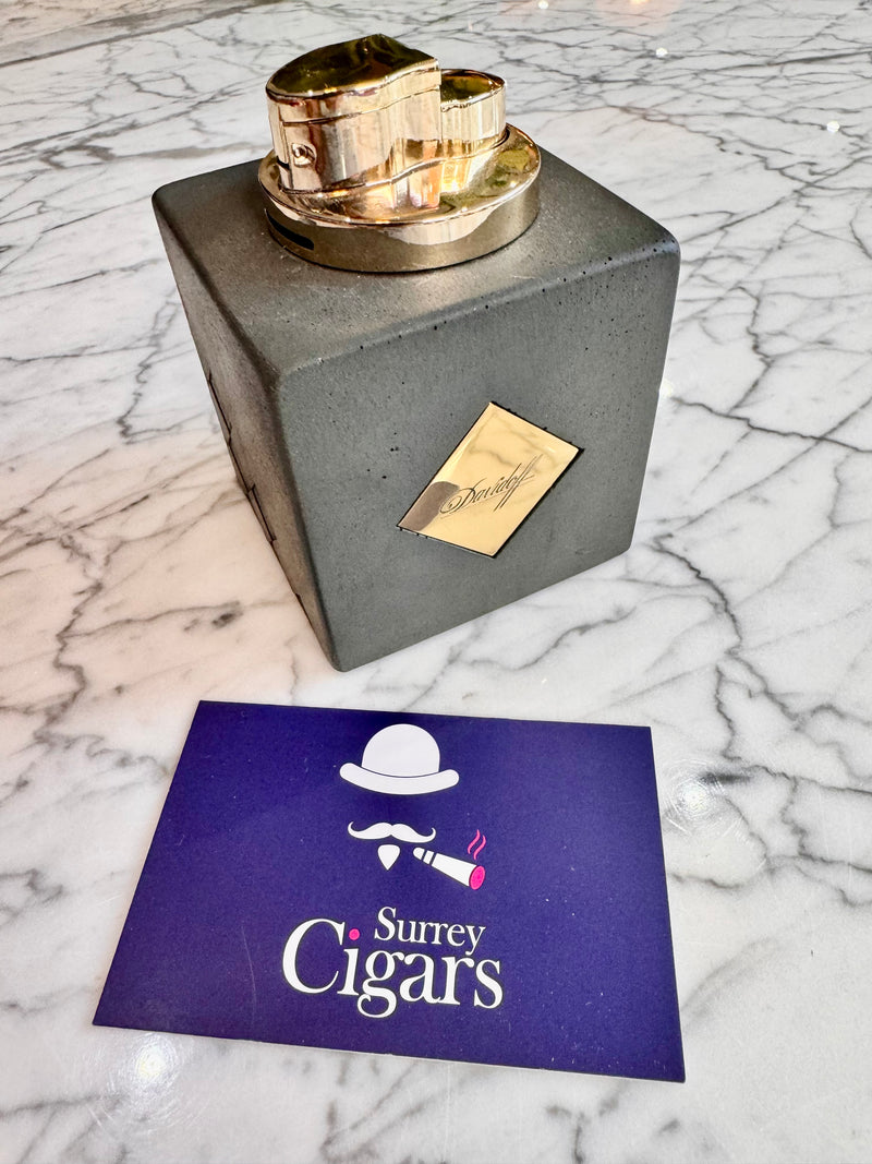 WINSTON CHURCHILL LIMITED EDITION CIGAR TABLE LIGHTER 2021 (338/600)
