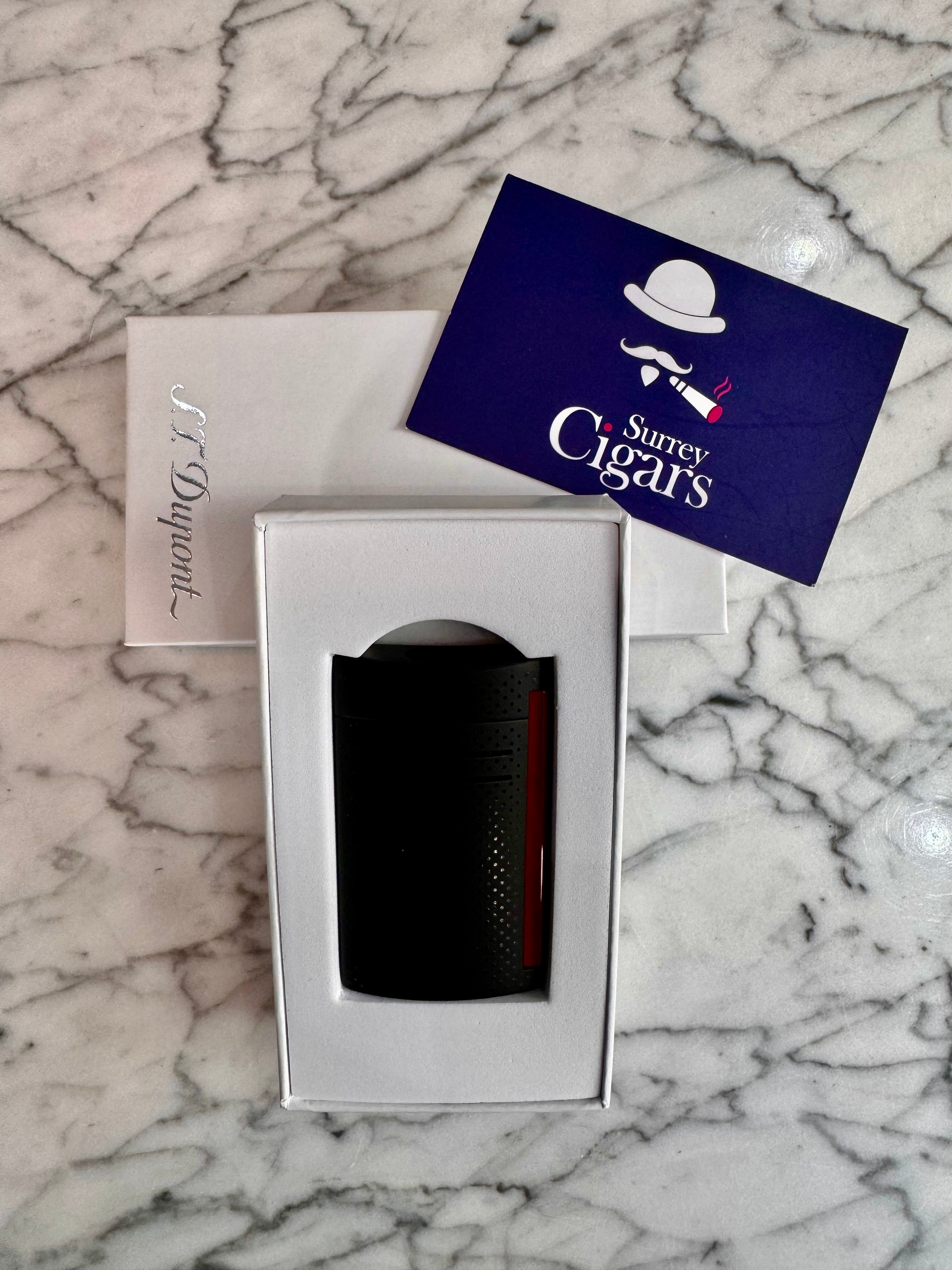 S.T. Dupont Maxijet Cigar lighter (Matt Black and Red)