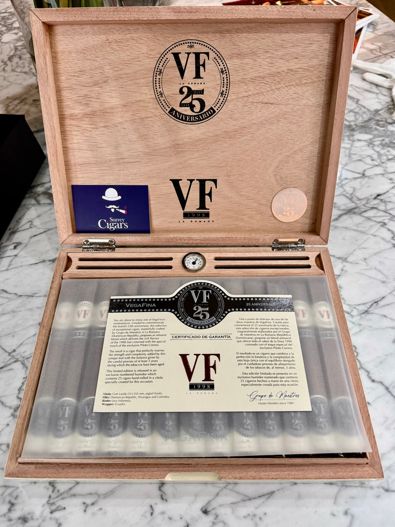 VegaFina 1998 25th Aniversario Cum Laude. Limited to 5,000 numbered boxes of 25 cigars