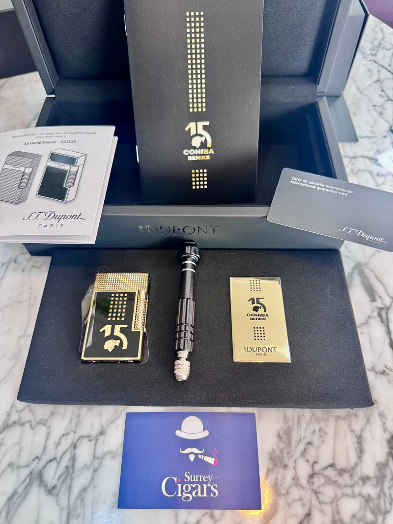 Le Grand S.T. Dupont Mixed Lacquered lighter Cohiba Behike Gold / black REF: C23003CL