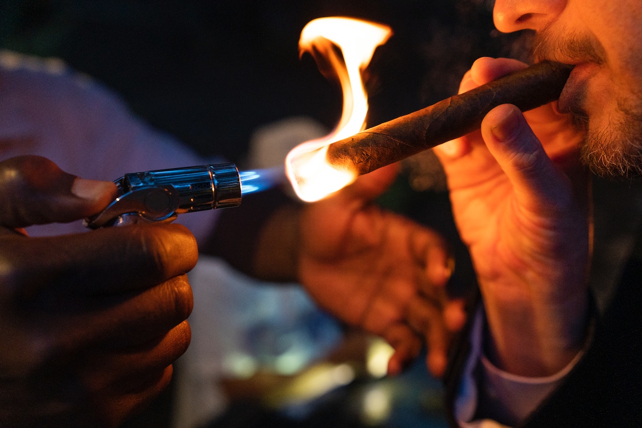 NOW SOLD OUT - Surrey Cigar Event - Thursday 11th May 2023 - Cost £50 includes 2 x Cigars, Cocktail and sliders.