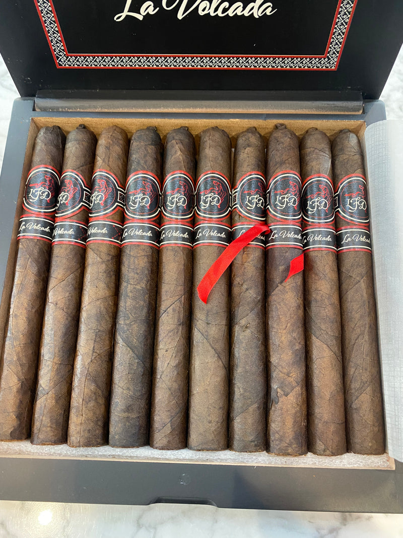 La Flor Dominicana La Volcada