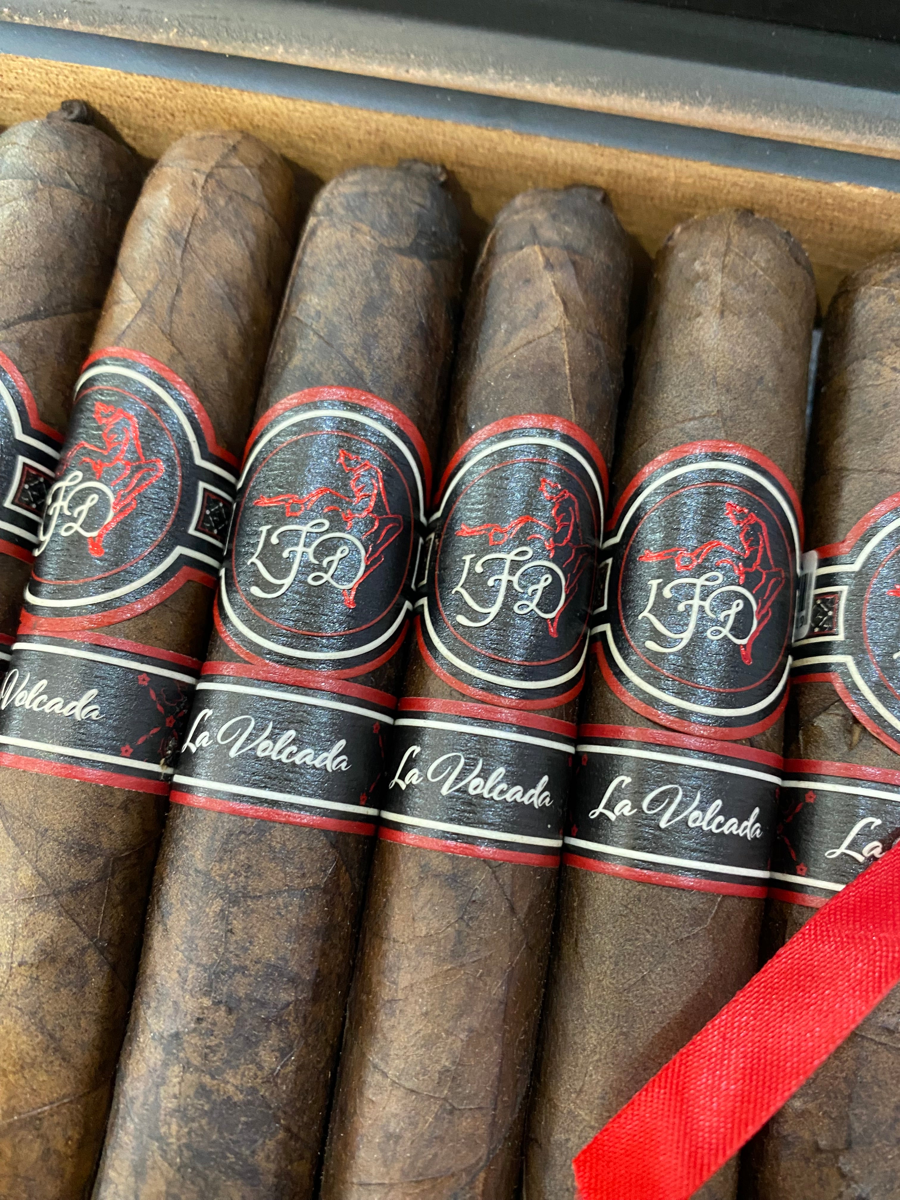La Flor Dominicana La Volcada