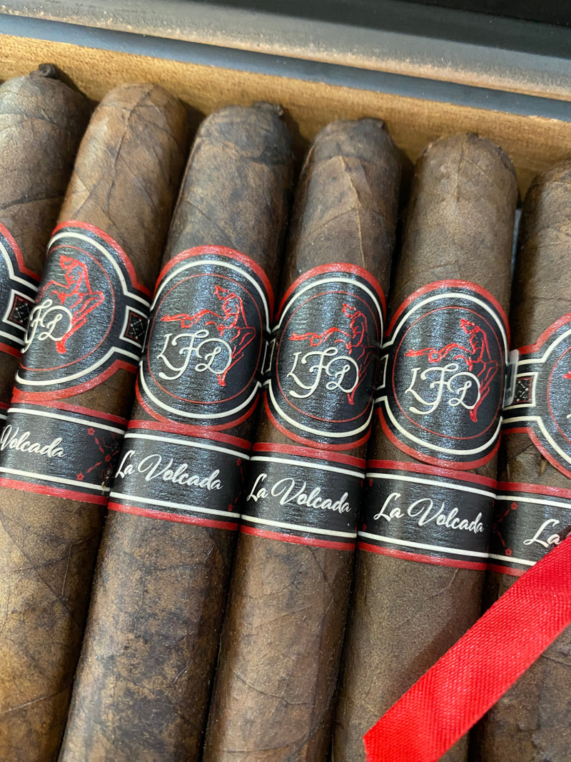 La Flor Dominicana La Volcada